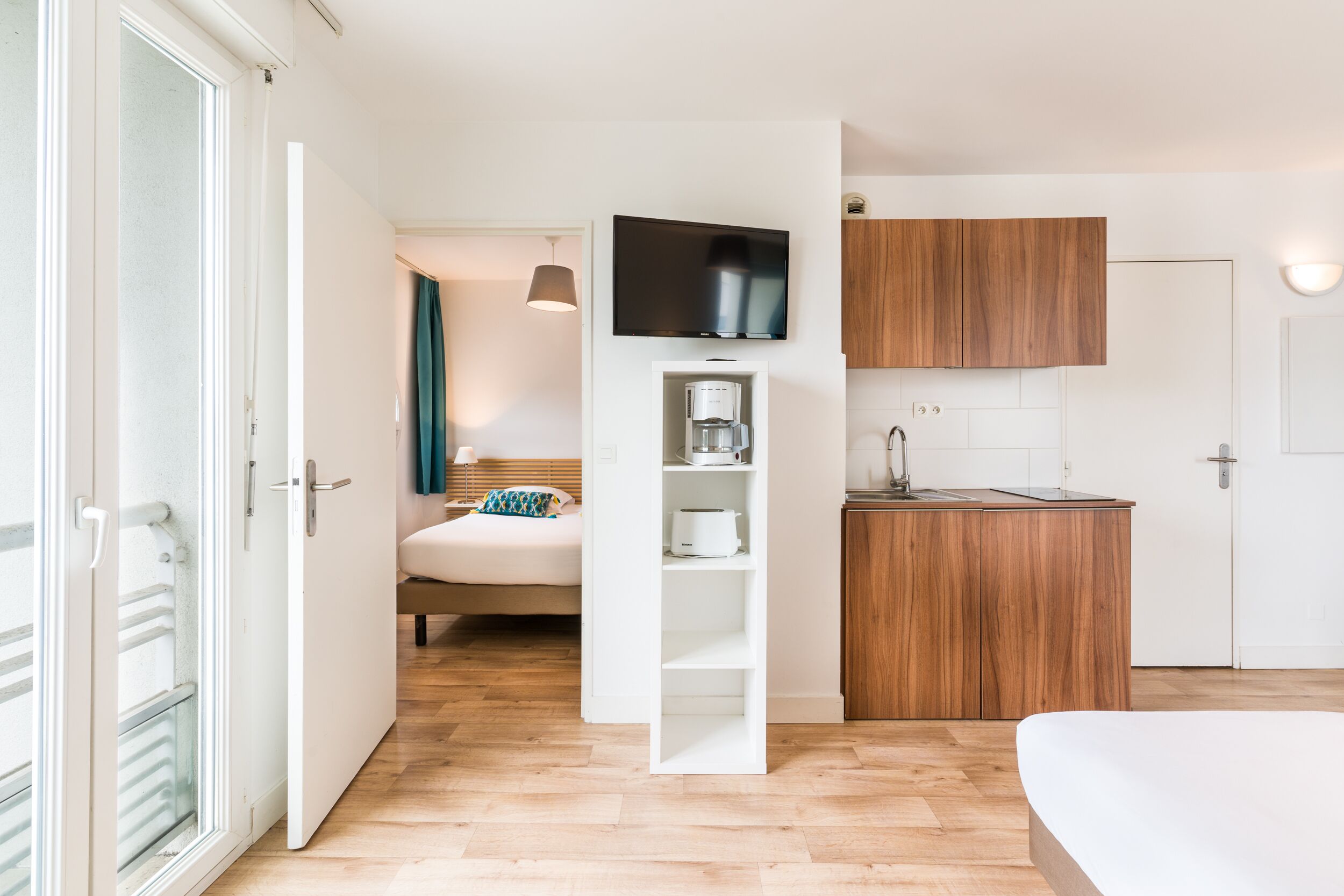 Suite junior | Escritorio, cortinas opacas, tabla de planchar con plancha y wifi gratis