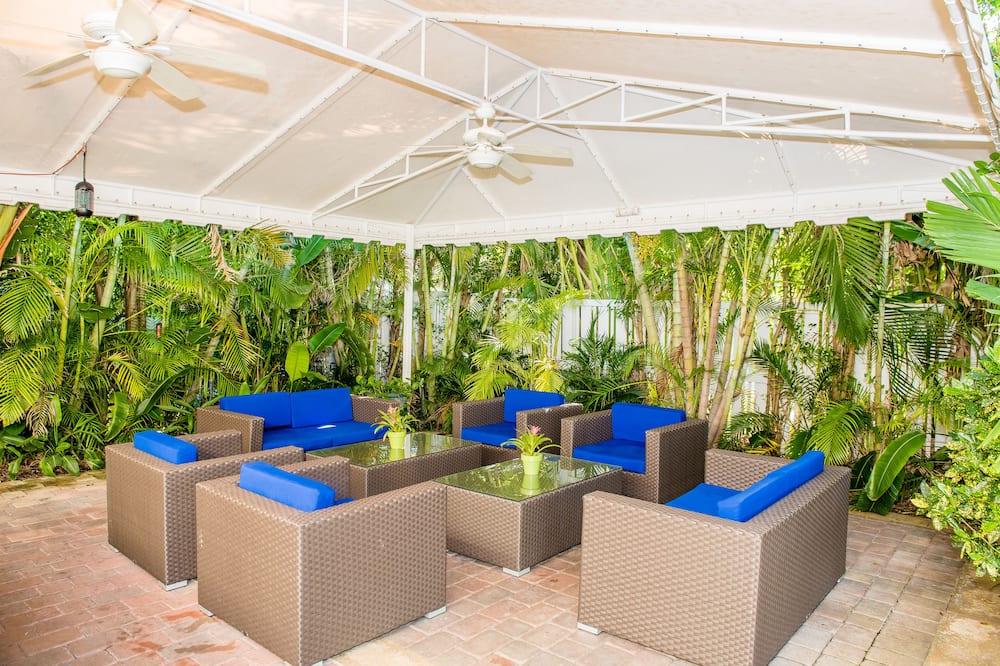 Ocean Lodge