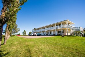 Exterior - Canadas Best Value Inn & Suites Summerside (North Bedeque)