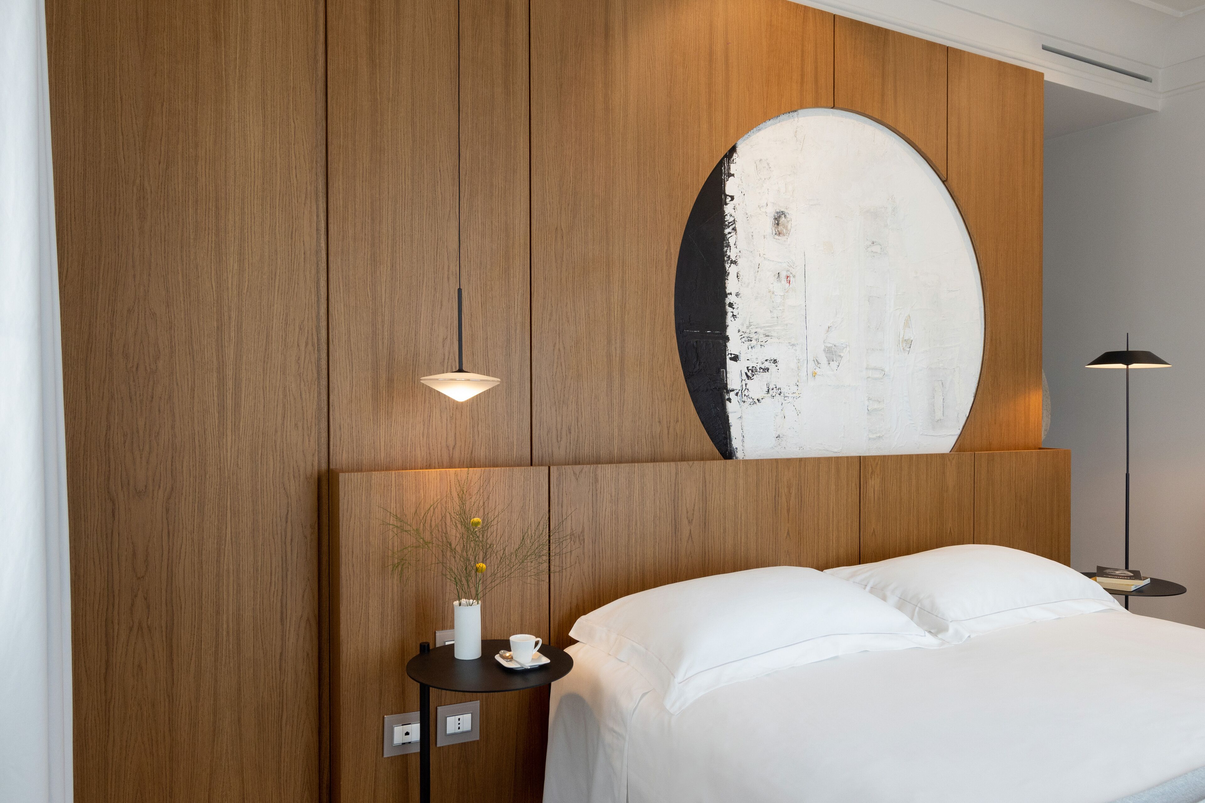 superior double room, partial sea view | 1 bedroom, premium bedding, minibar, in-room safe