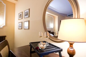 Minibar, in-room safe, desk, iron/ironing board