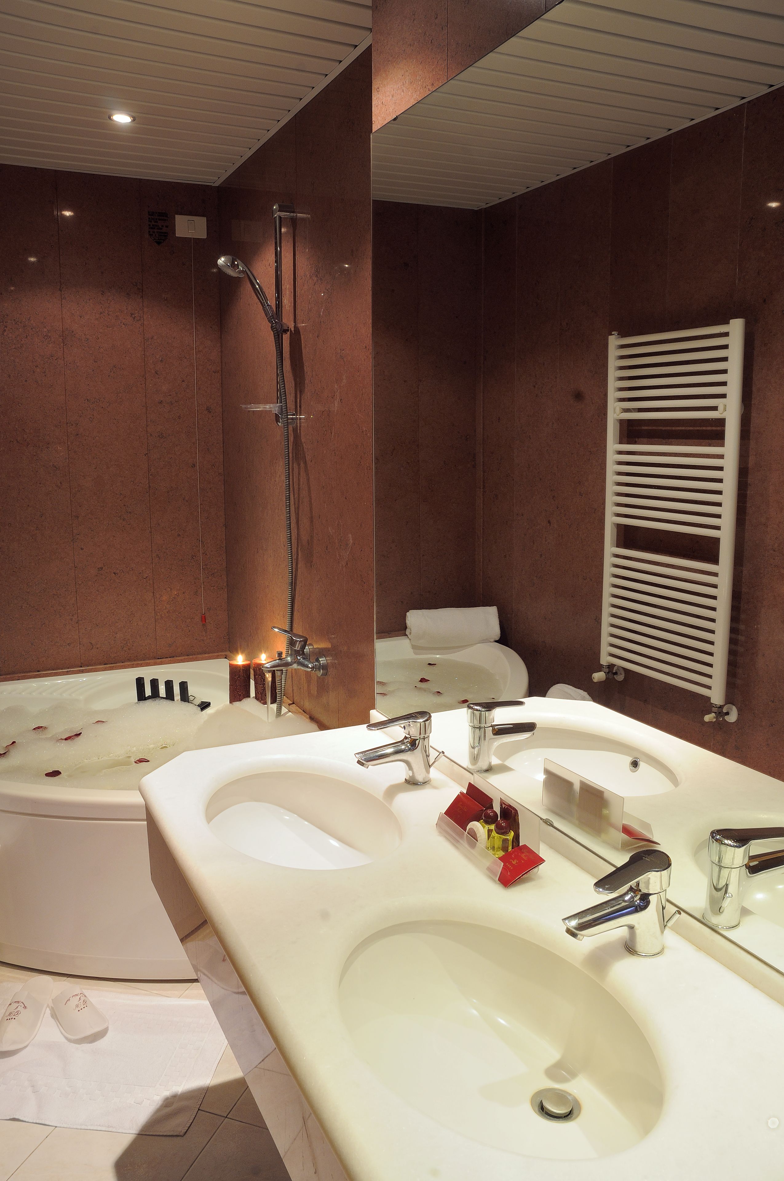 superior double room | minibar, in-room safe, desk, iron/ironing board