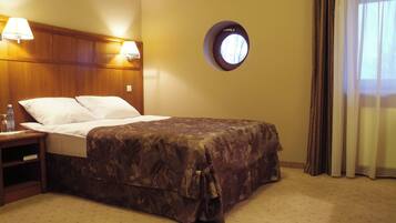 Double or Twin Room | Premium bedding, minibar, in-room safe, desk