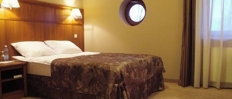 Double or Twin Room | Premium bedding, minibar, in-room safe, desk