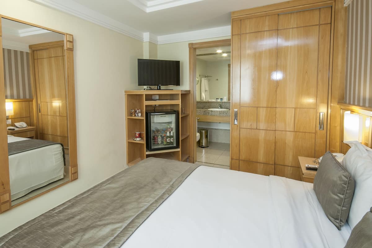 Minibar, in-room safe, desk, blackout drapes