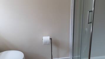 Superior Double or Twin Room, Ensuite | Bathroom