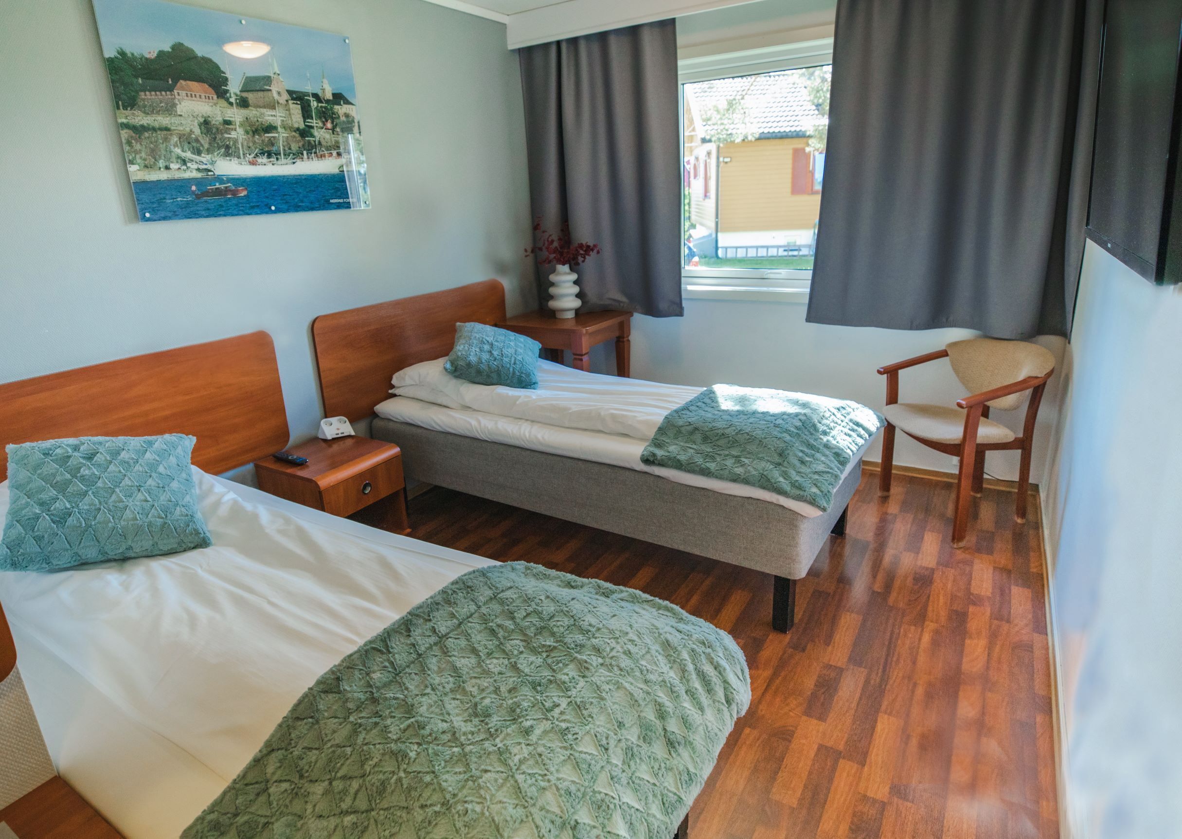 iron/ironing board, free wifi, bed sheets, wheelchair access