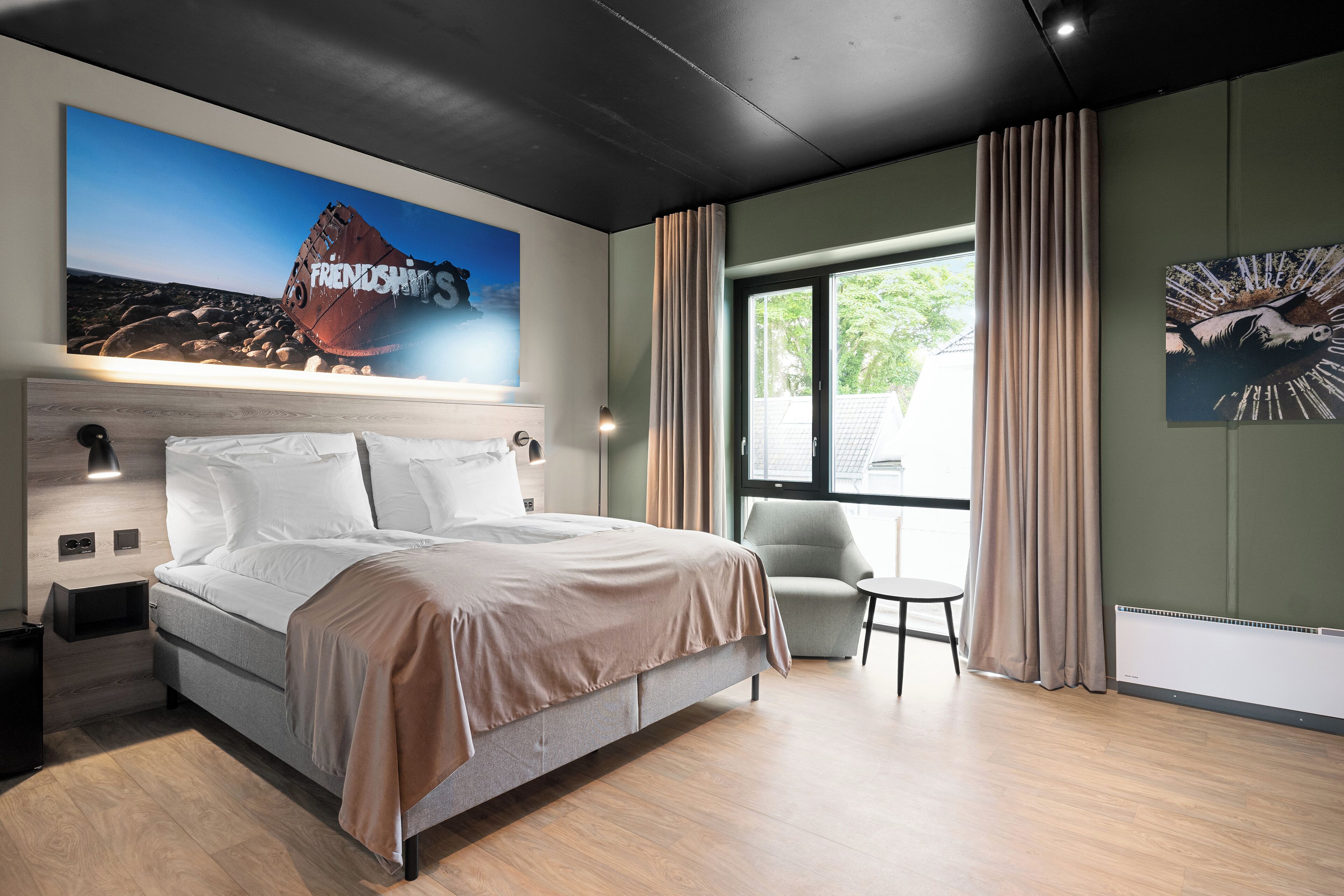 deluxe suite (pøbelsuiten) | 1 bedroom, premium bedding, pillow-top beds, desk