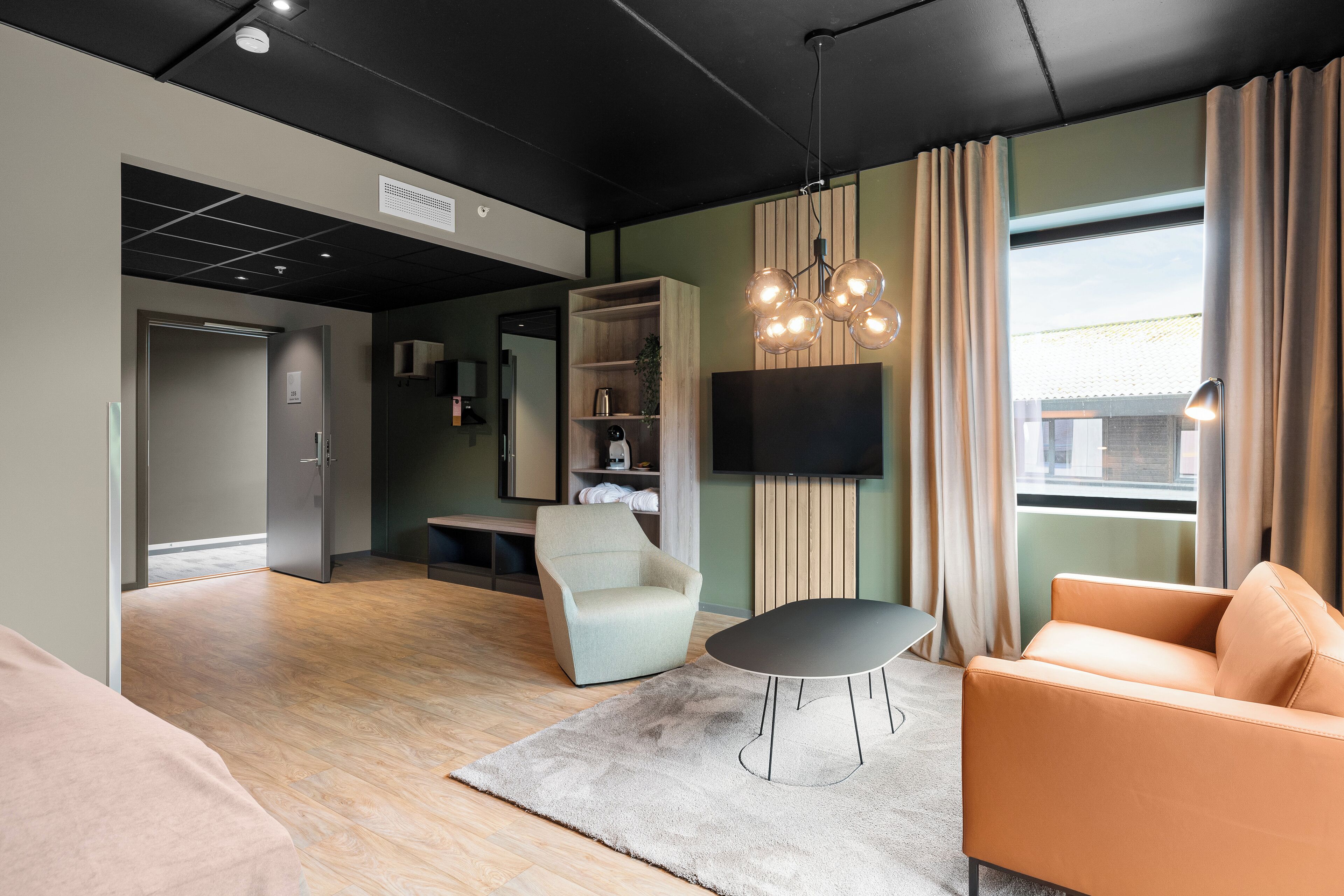 junior studio suite | 1 bedroom, premium bedding, pillow-top beds, desk