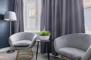 Family Room | Premium bedding, individually decorated, desk, blackout drapes - Centric Hotel (Norrköping)