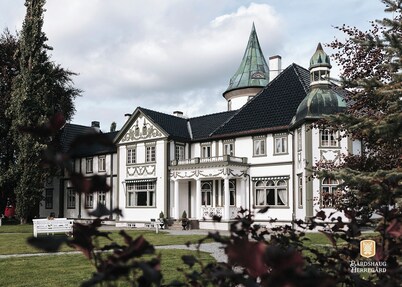 Bårdshaug Herregård