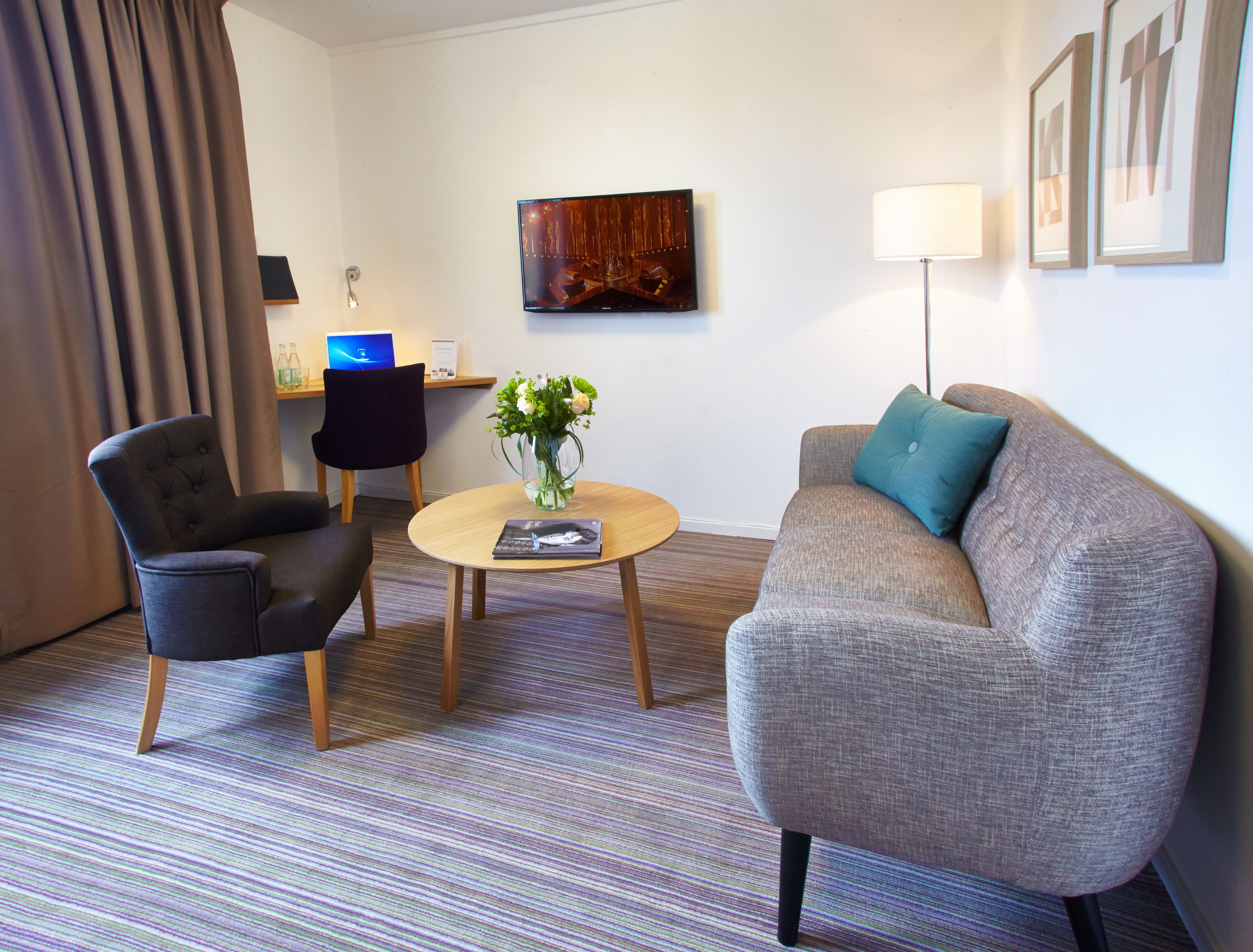 family room | living area | lcd tv