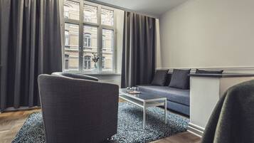 Superior-Doppelzimmer | Hochwertige Bettwaren, Schreibtisch, laptopgeeigneter Arbeitsplatz