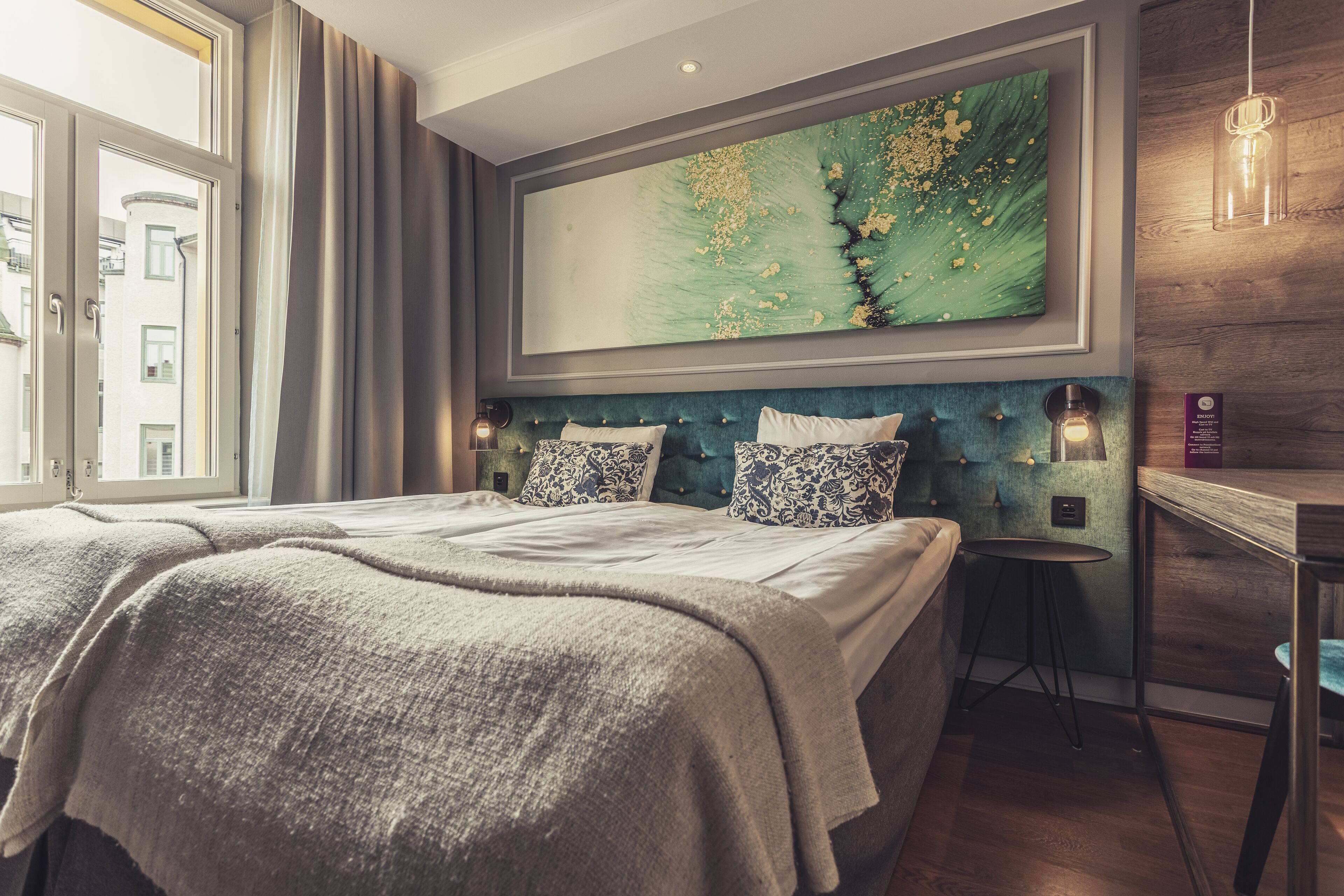 Standard-Zweibettzimmer | Hochwertige Bettwaren, Schreibtisch, laptopgeeigneter Arbeitsplatz