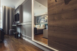 Standard Double Room | Premium bedding, desk, laptop workspace, blackout drapes