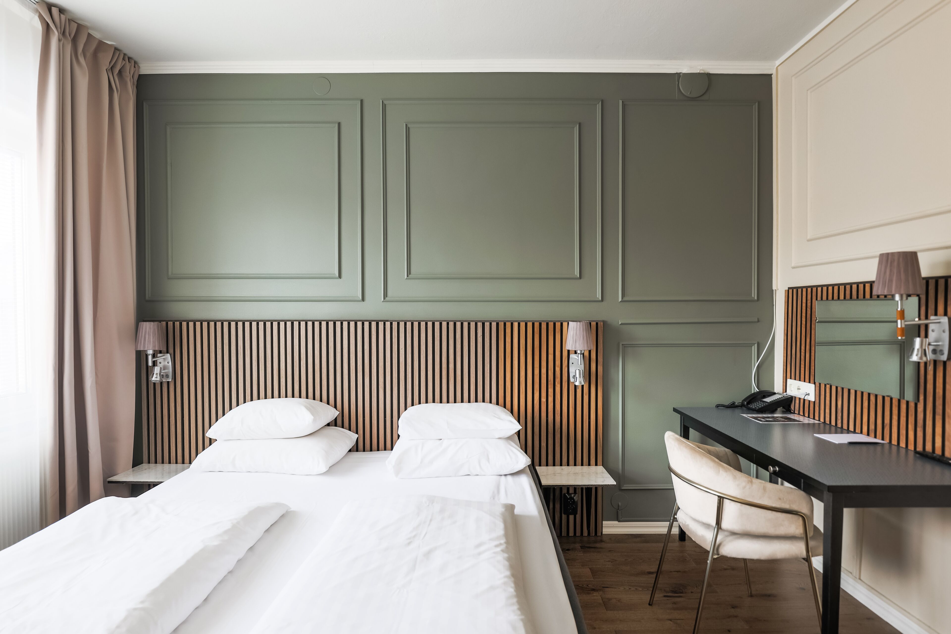 standard double room | hypo-allergenic bedding, in-room safe, desk, iron/ironing board