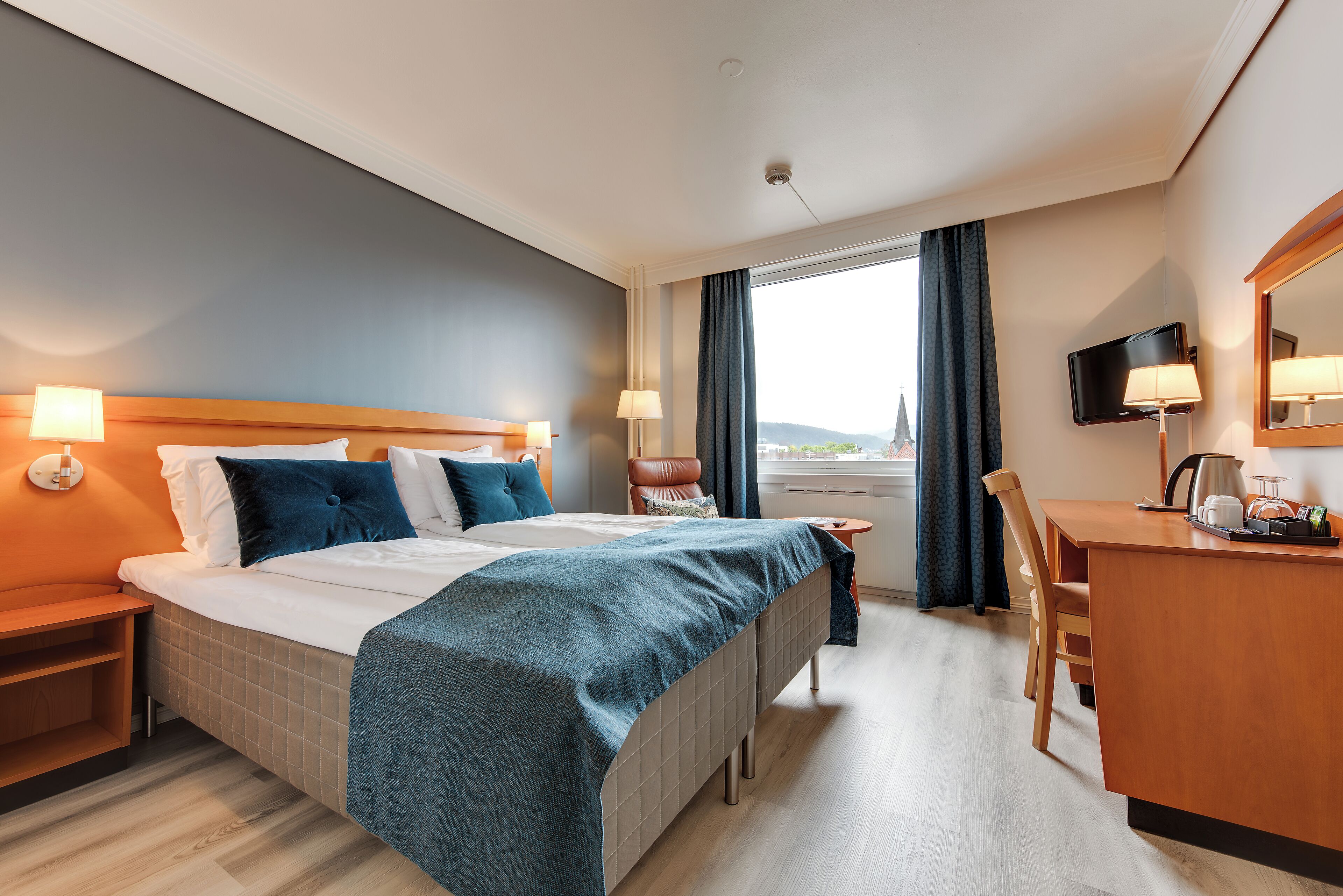 standard double room | hypo-allergenic bedding, desk, free wifi, bed sheets