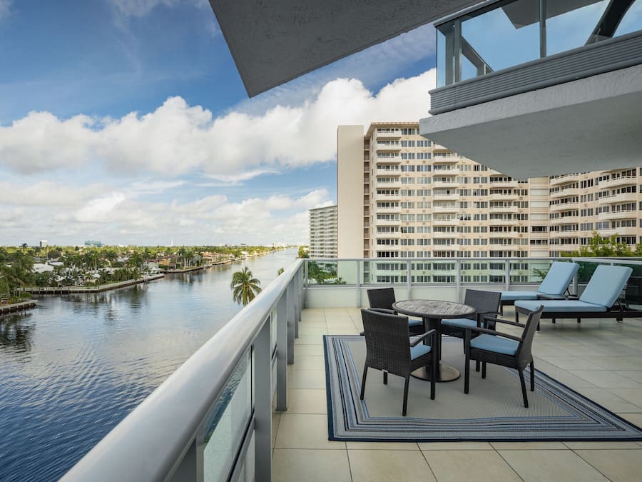 Suite, 1 Bedroom, Terrace | Premium bedding, in-room safe, desk, laptop workspace