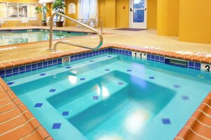 Una piscina techada