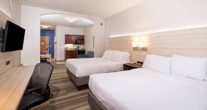 Holiday Inn Express Hotel & Suites Grand Blanc by IHG