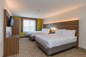 Hypo-allergenic bedding, in-room safe, desk, laptop workspace - Holiday Inn Express Hotel & Suites Swansea by IHG (Swansea)