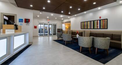 Holiday Inn Express Hotel & Suites Swansea by IHG