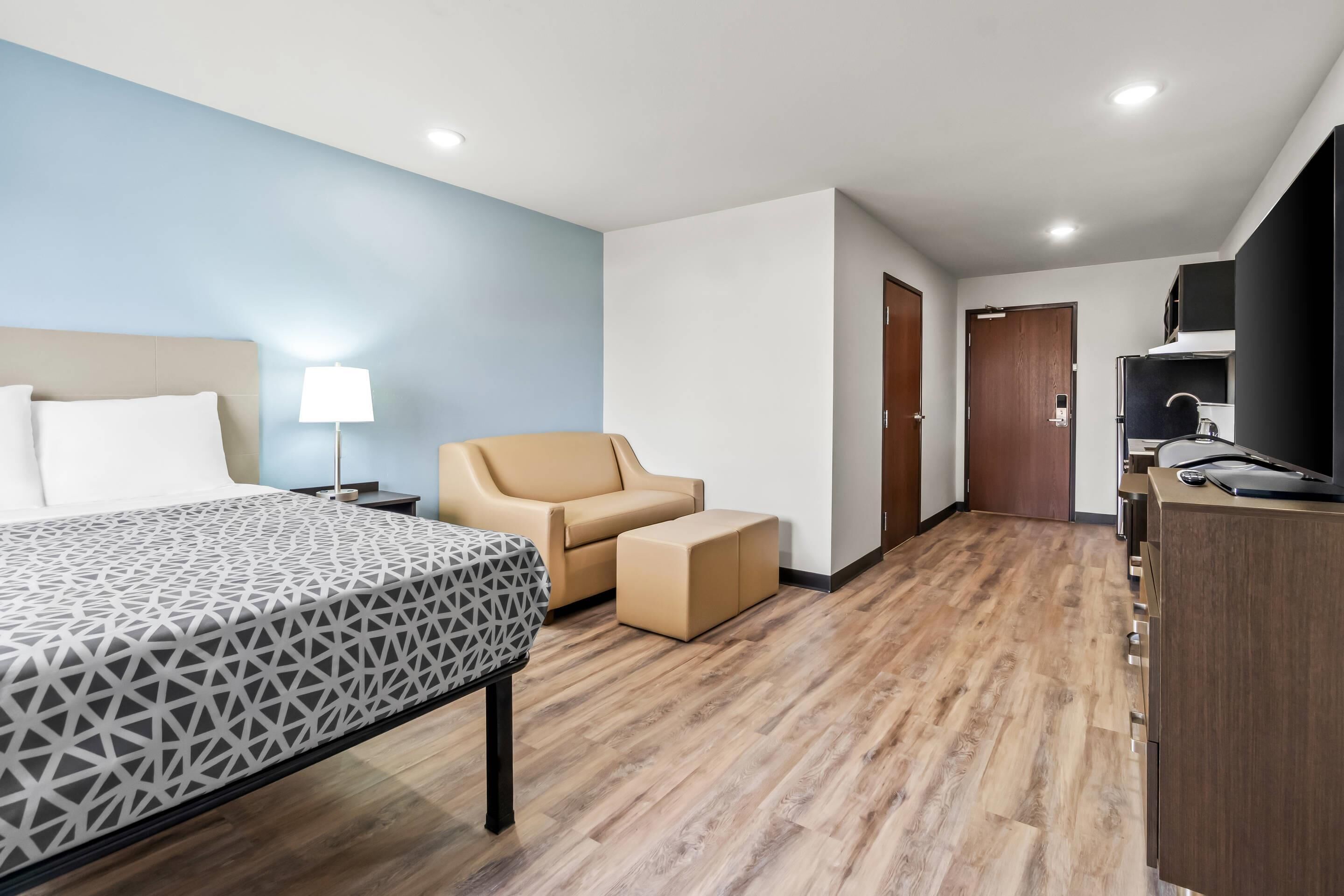 Desk, iron/ironing board, free WiFi, bed sheets