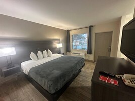 Desk, iron/ironing board, free WiFi, bed sheets