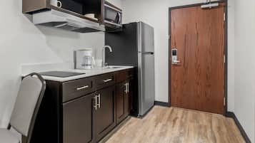 Desk, iron/ironing board, free WiFi, bed sheets