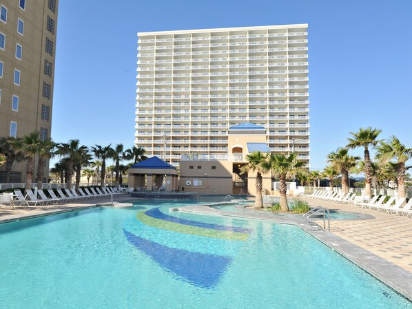Indoor pool, 2 outdoor pools