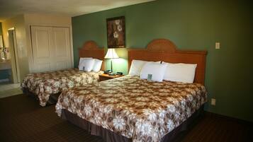 Habitación, 2 camas Queen size, para no fumadores | Sábanas de algodón egipcio, ropa de cama de alta calidad y edredón