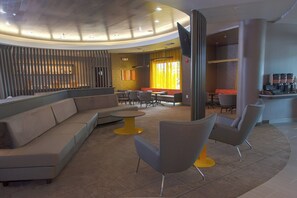 Lobby lounge - SpringHill Suites by Marriott Houston Pearland (Pearland)