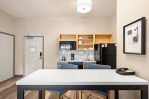 1 bedroom, desk, blackout curtains, iron/ironing board - Candlewood Suites Bordentown-Trenton by IHG (Bordentown)