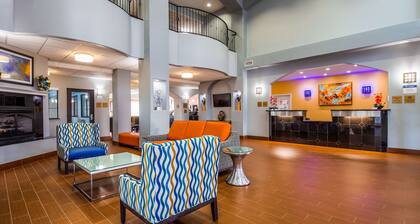 Best Western Plus Barsana Hotel & Suites