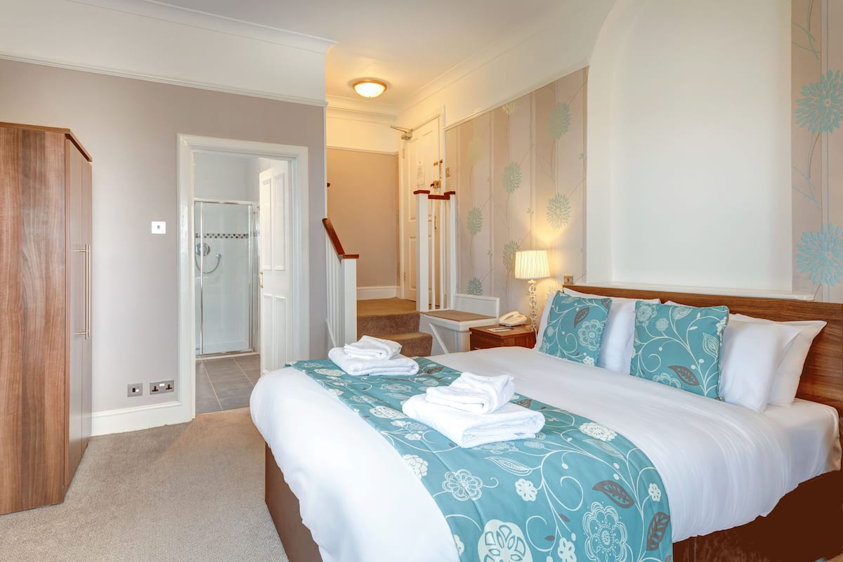 superior room, 1 king bed, non smoking | individually decorated, individually furnished, desk, iron/ironing board