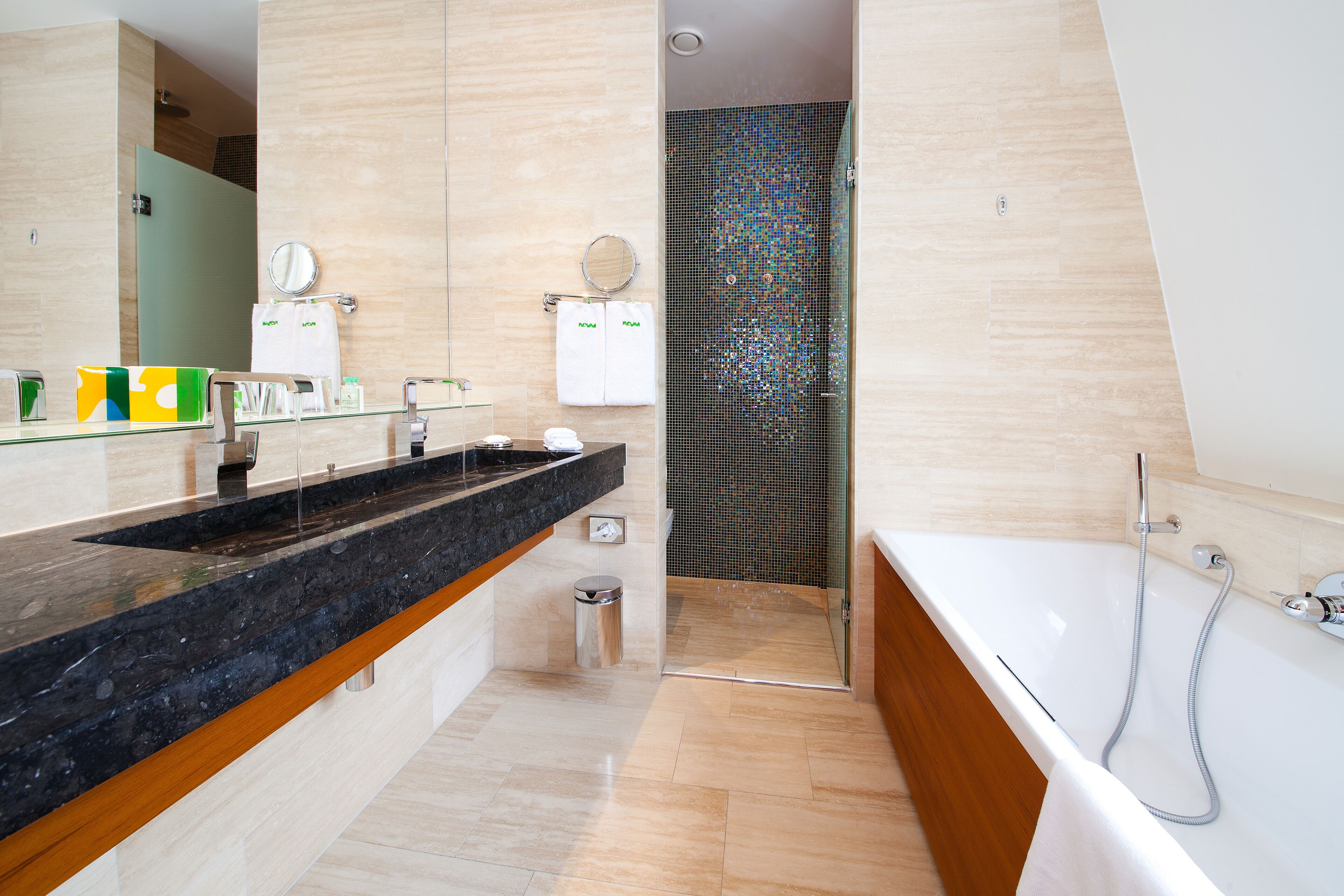 superior king size | egyptian cotton sheets, premium bedding, minibar, in-room safe