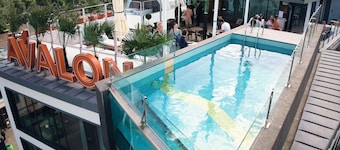 Avalon Hotel
