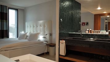 Superior Open Bath