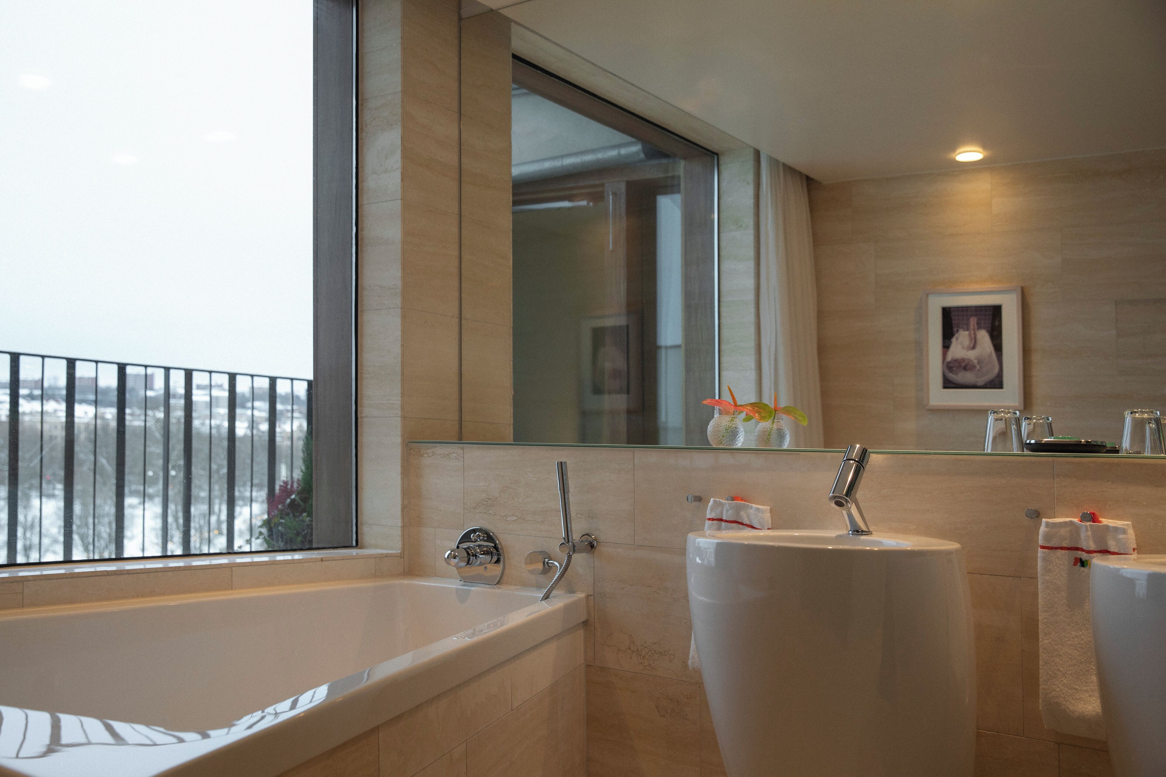 Photo - Avalon Hotel