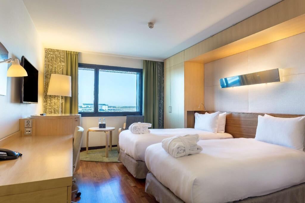 Ropa de cama de alta calidad y minibar 