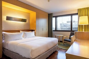 Ropa de cama de alta calidad y minibar 