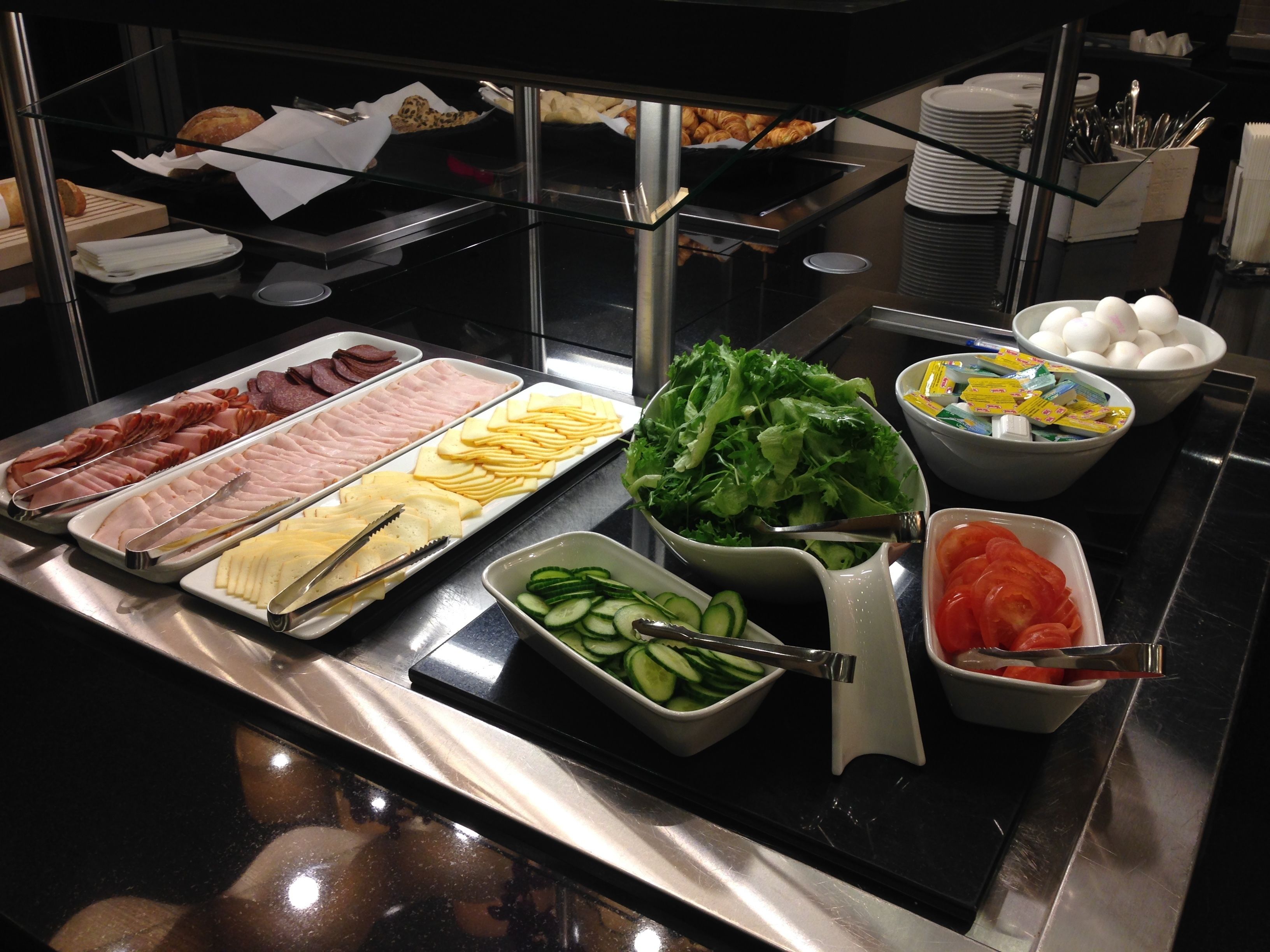 Daily buffet breakfast (EUR 32 per person)