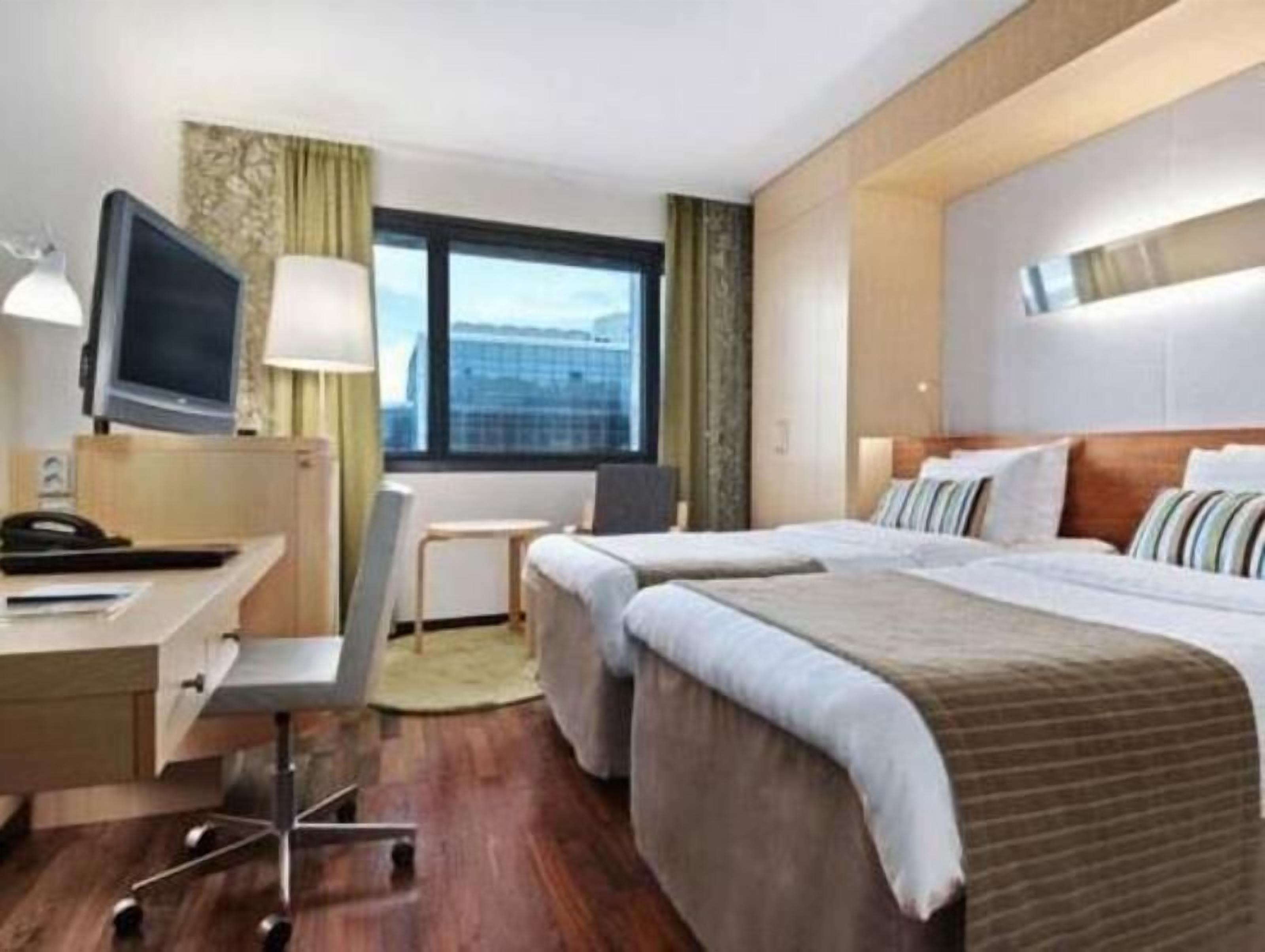 Ropa de cama de alta calidad y minibar 