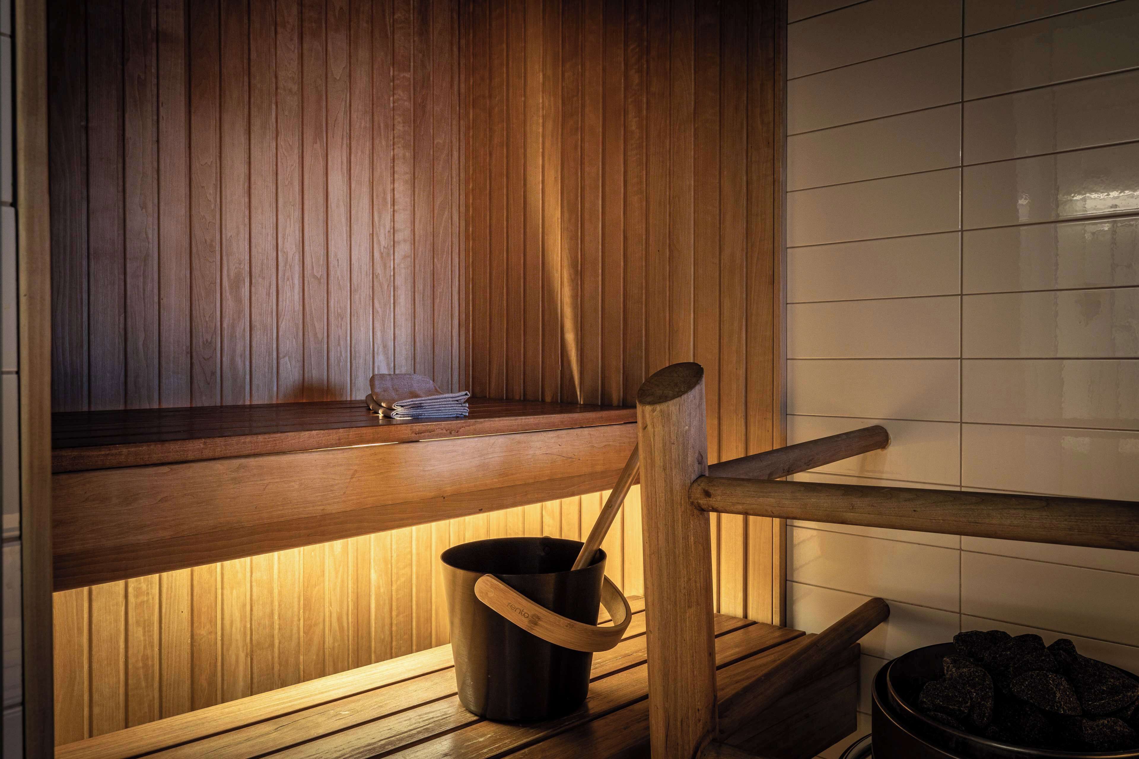 junior suite, 1 king bed | premium bedding, minibar, in-room safe, soundproofing