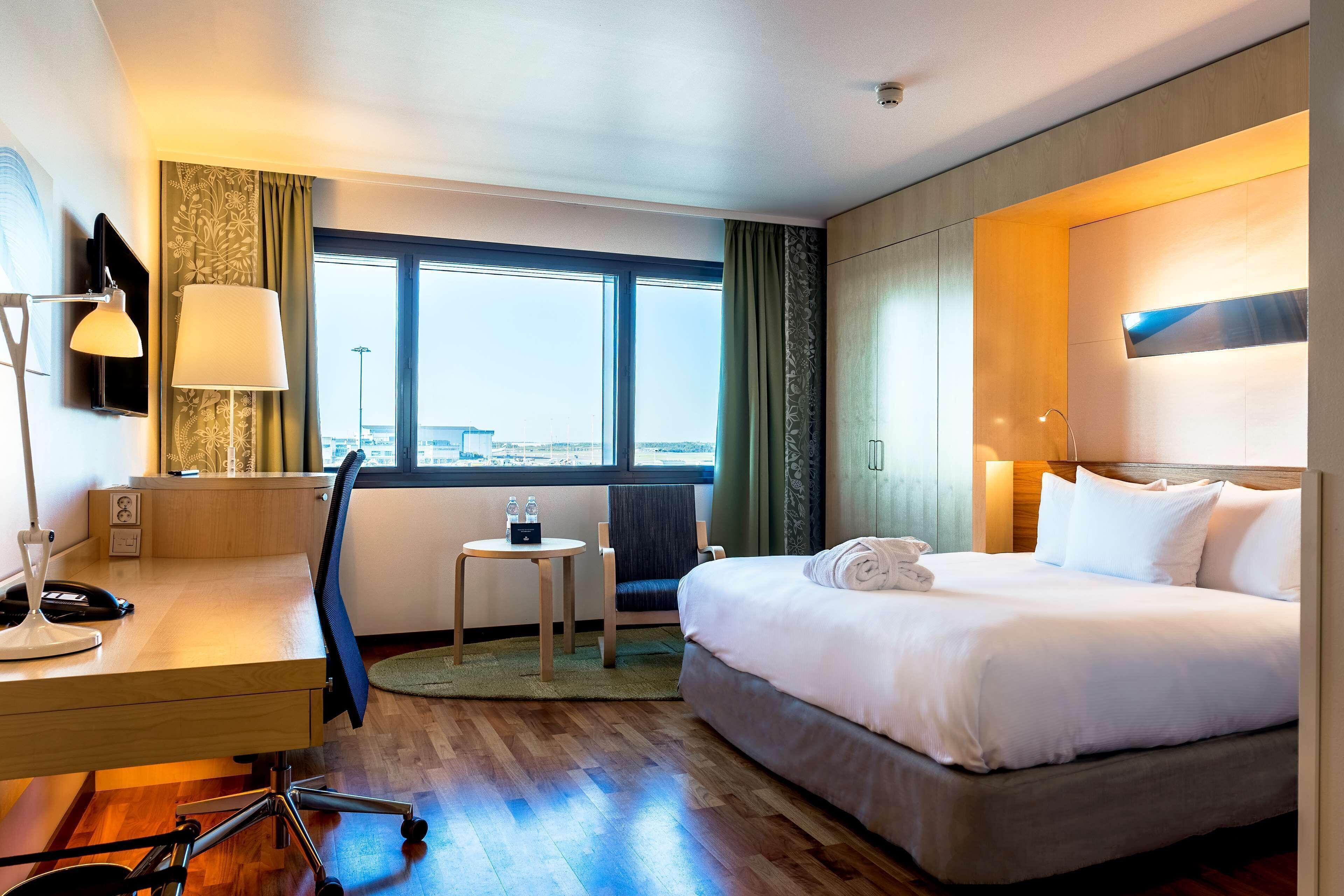 Ropa de cama de alta calidad y minibar 