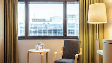 Chambre, 1 trÚs grand lit | Literie de qualité supérieure, minibar, coffres-forts dans les chambres