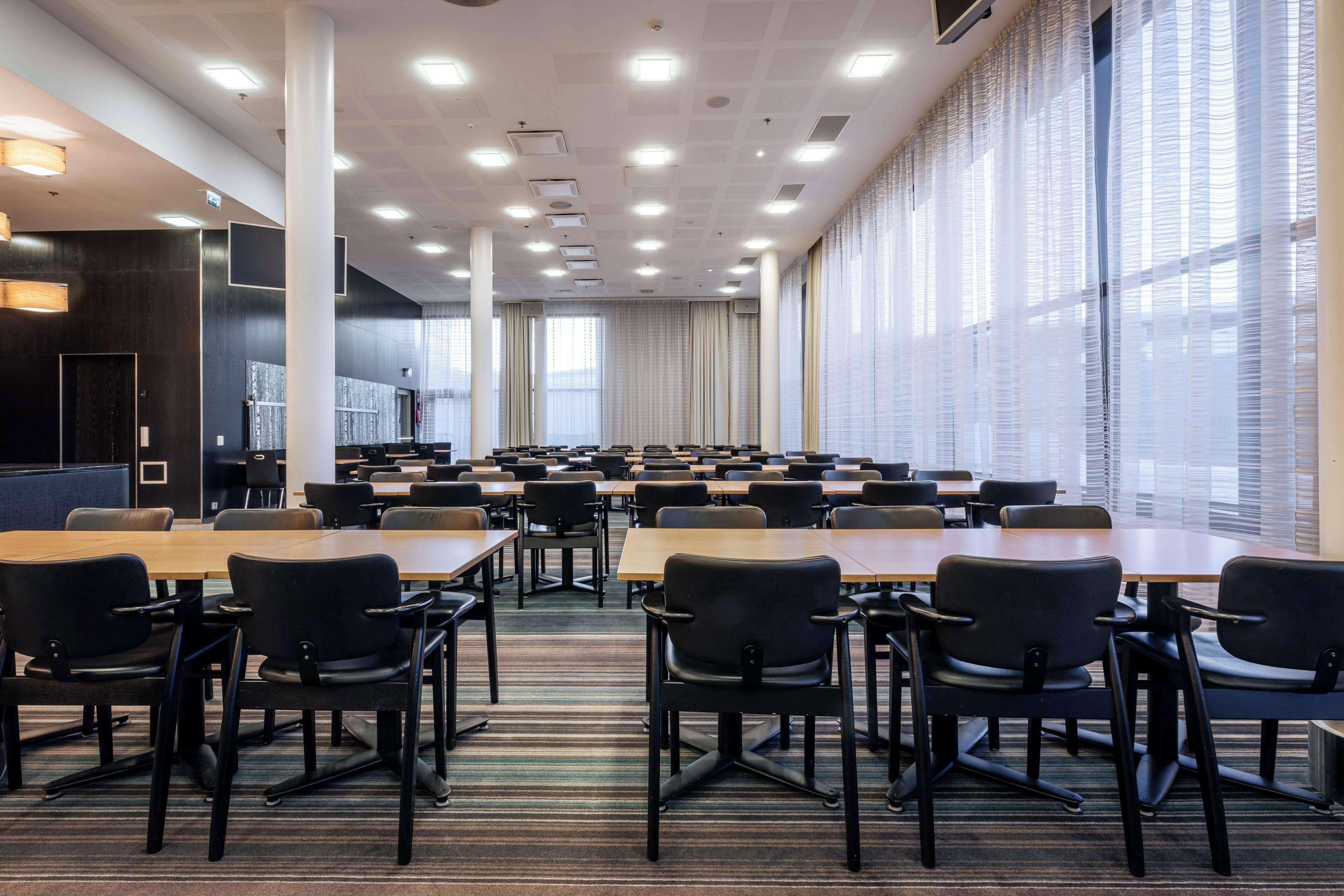 breakfast, lunch and dinner served