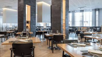 Breakfast, lunch and dinner served