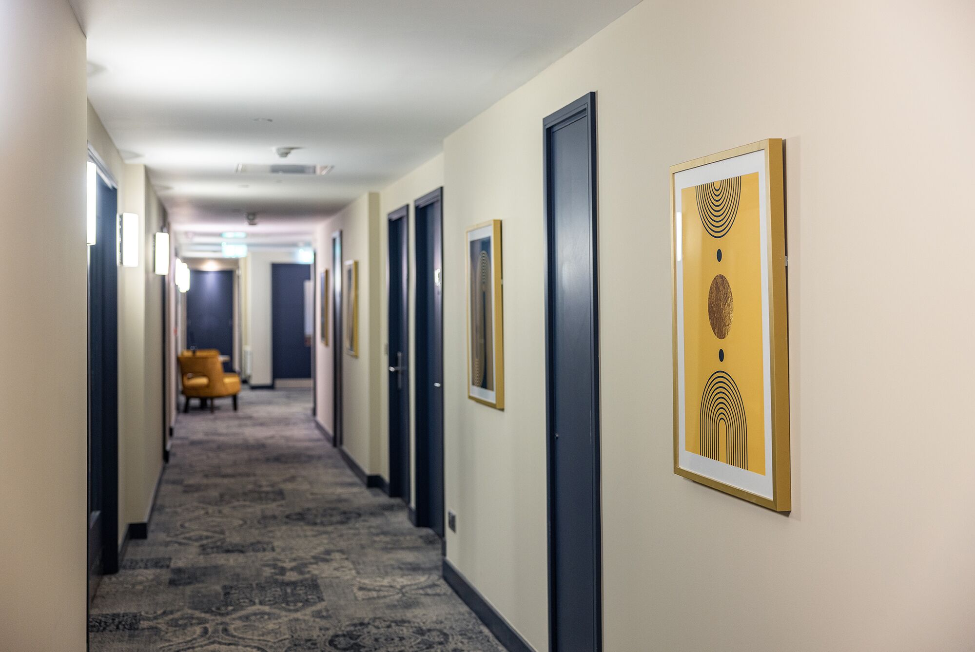 deluxe twin room | hypo-allergenic bedding, minibar, in-room safe, desk