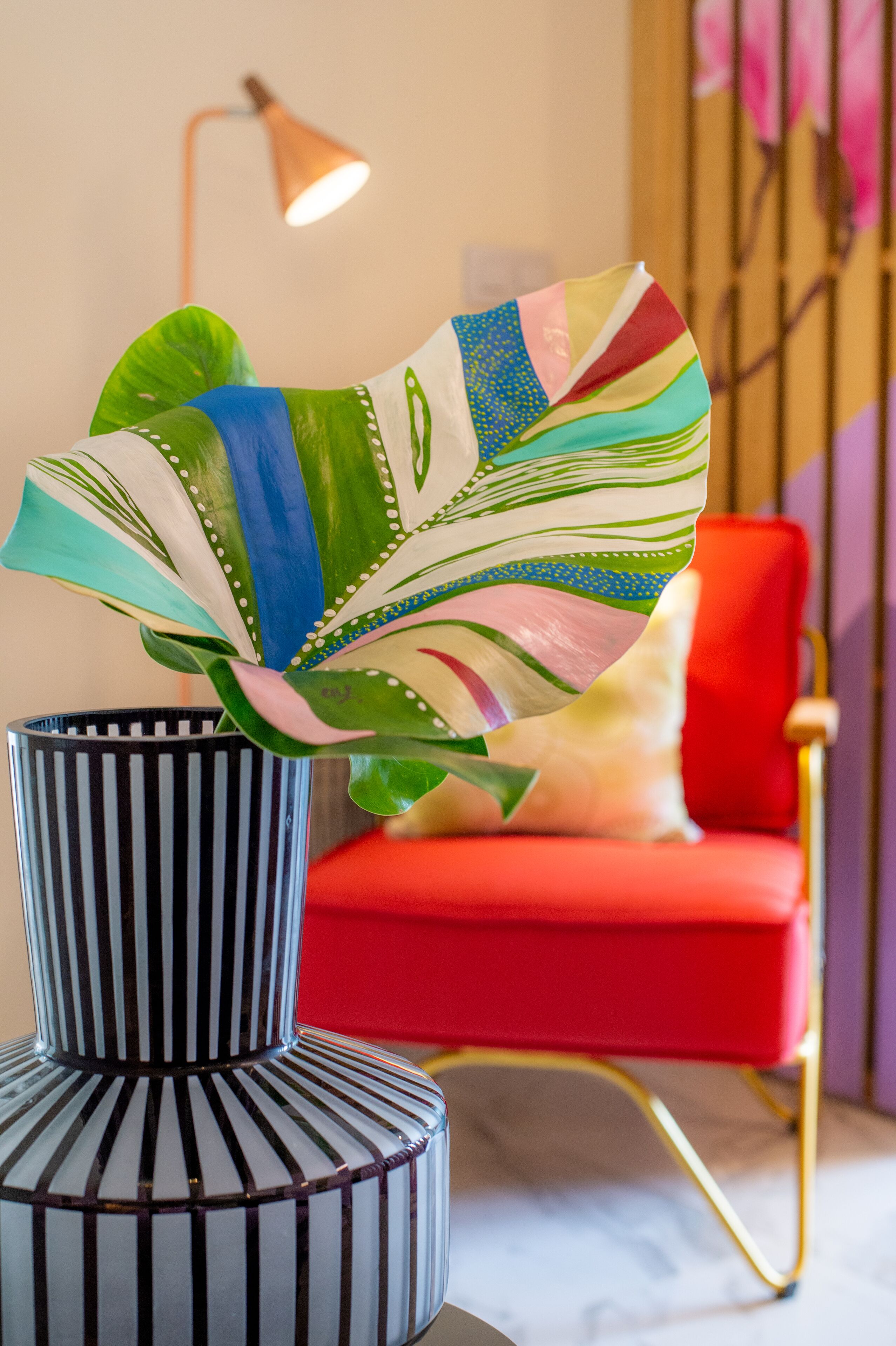 junior suite | living area | 42-inch flat-screen tv with cable channels, tv